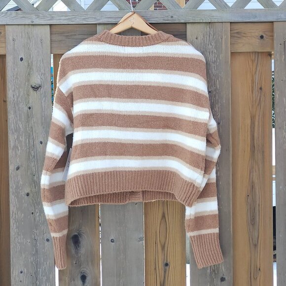 LOVELY Heart Shape Button Sweater Women's Size Small Brown White BNWT WILD SKYE - Picture 4 of 9